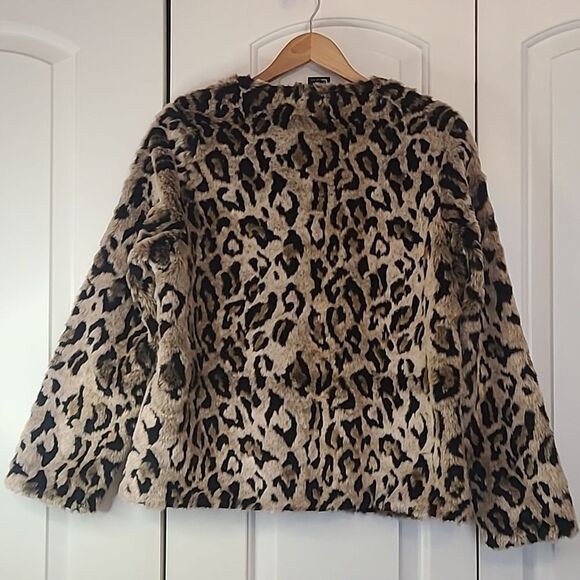 Love Token Faux Fur Round Neck Cropped Jacket Leopard Print Size S - Picture 5 of 10